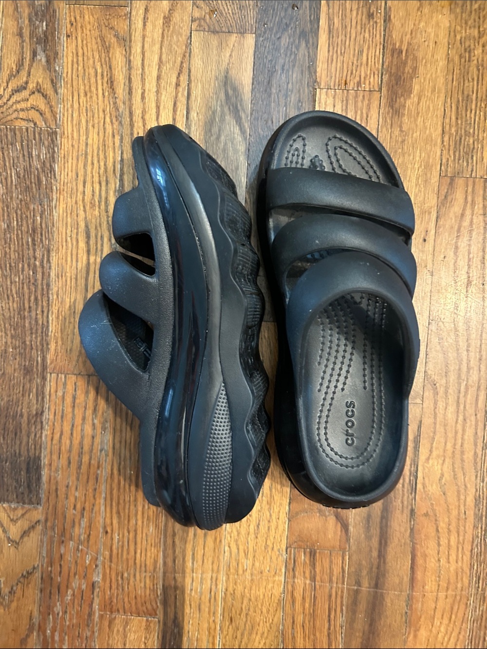 CROCS Black Double-Strap Slide Sandals - Picture 4 of 9